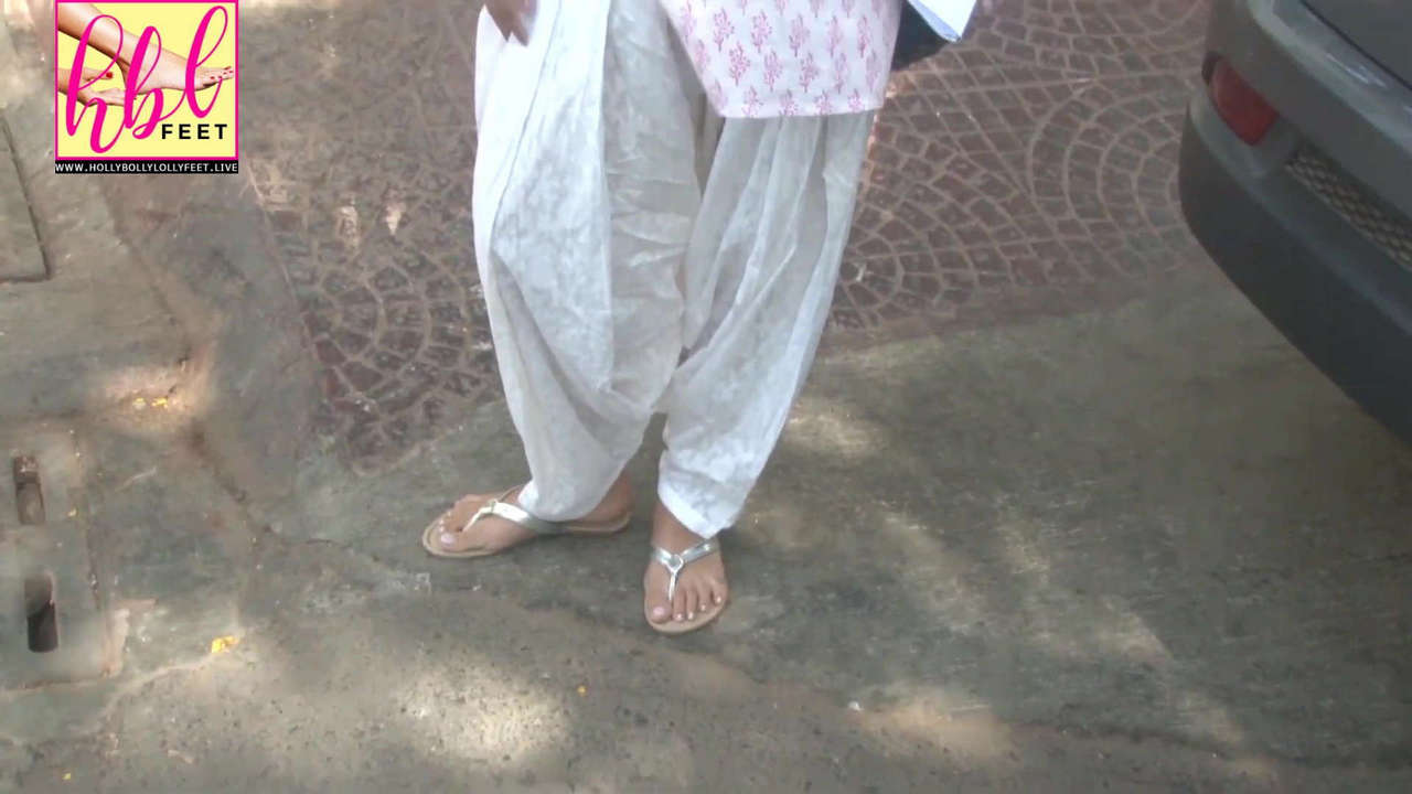 Rhea Chakraborty Feet